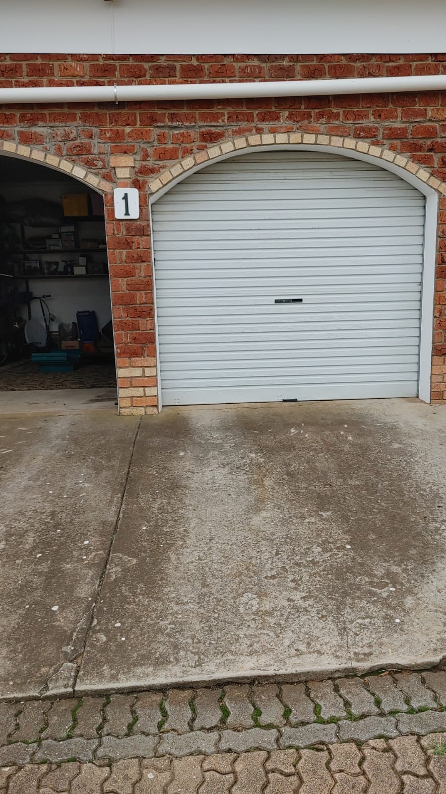GARAGE MOTORS / GARAGE DOORS